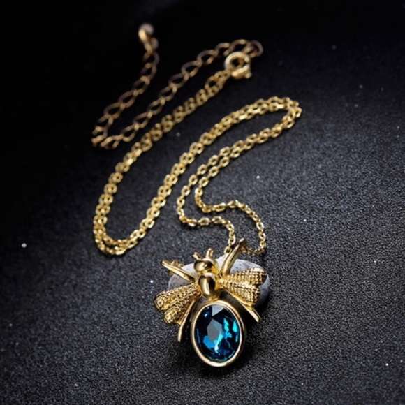 gold bee rhinestone chain necklace - Picture 2 of 5